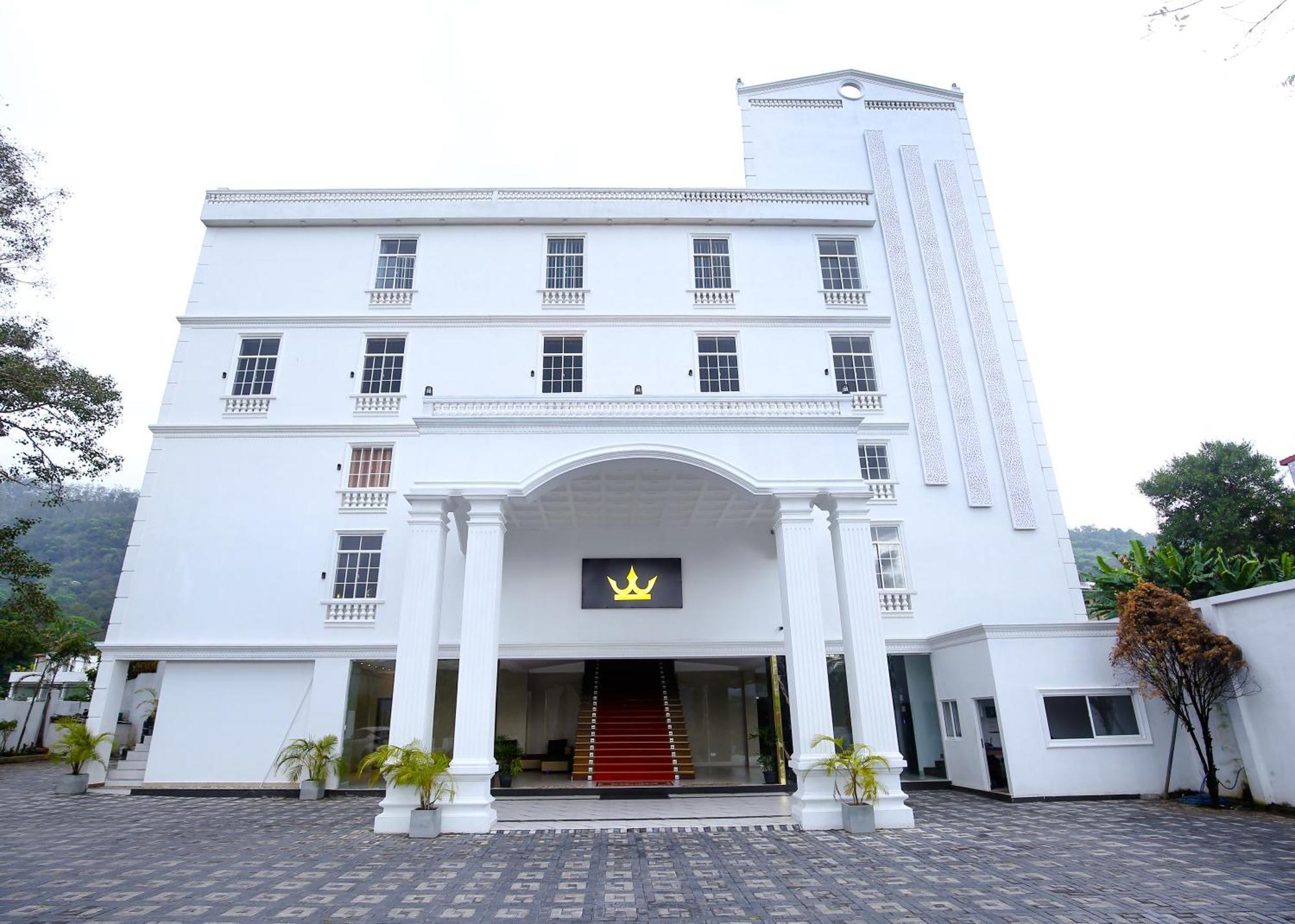 Crown Regency- Badulla Hotel Exterior photo